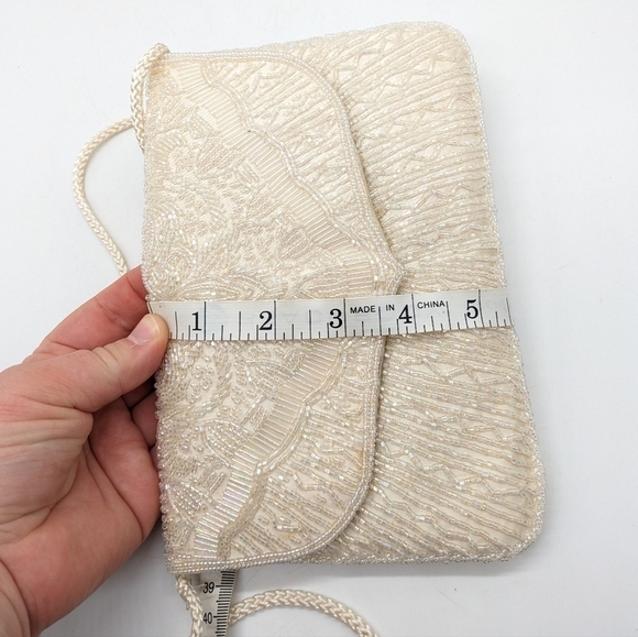 Vintage off white fully beaded snap close small clutch handbag - Picture 9 of 9